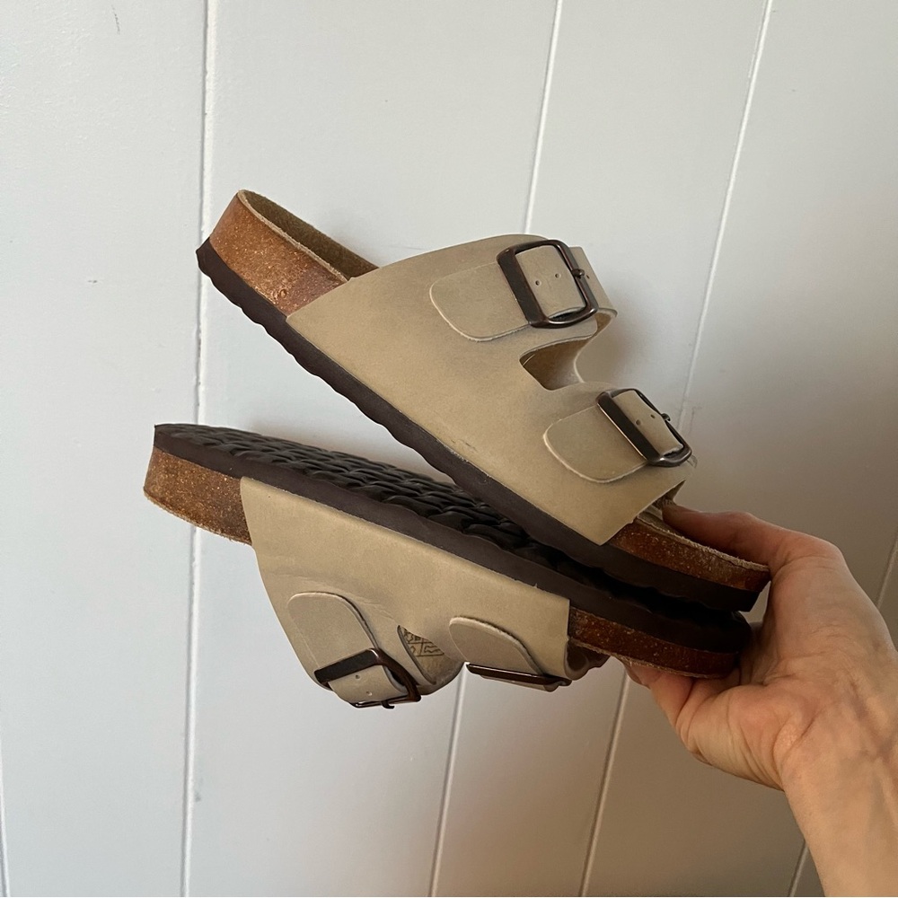 Cushionaire Lane Cork Footbed Sandals Slip On Two Strap Buckle Stone Tan Comfy - Picture 9 of 11